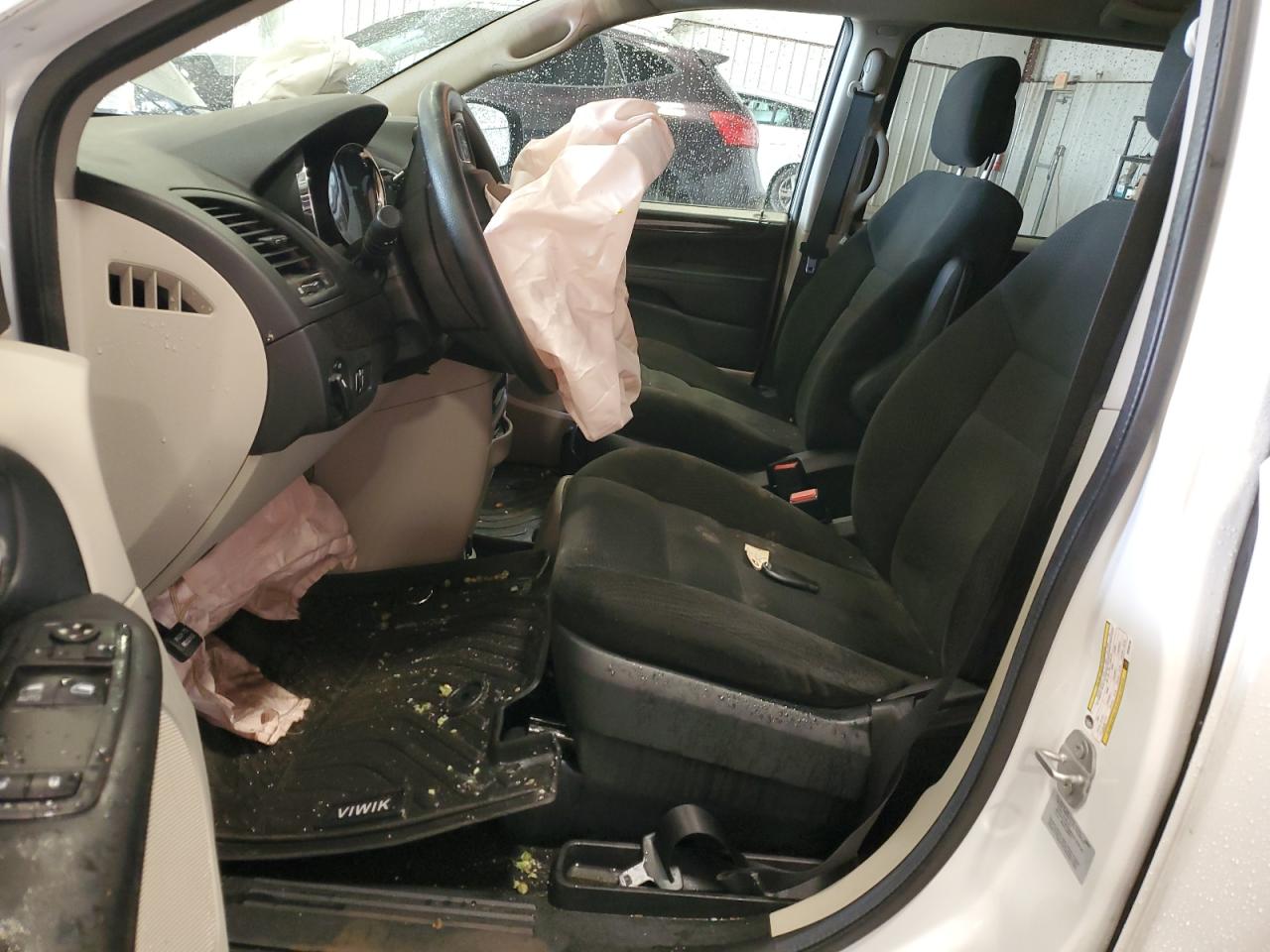 2016 Dodge Caravan - Image 7