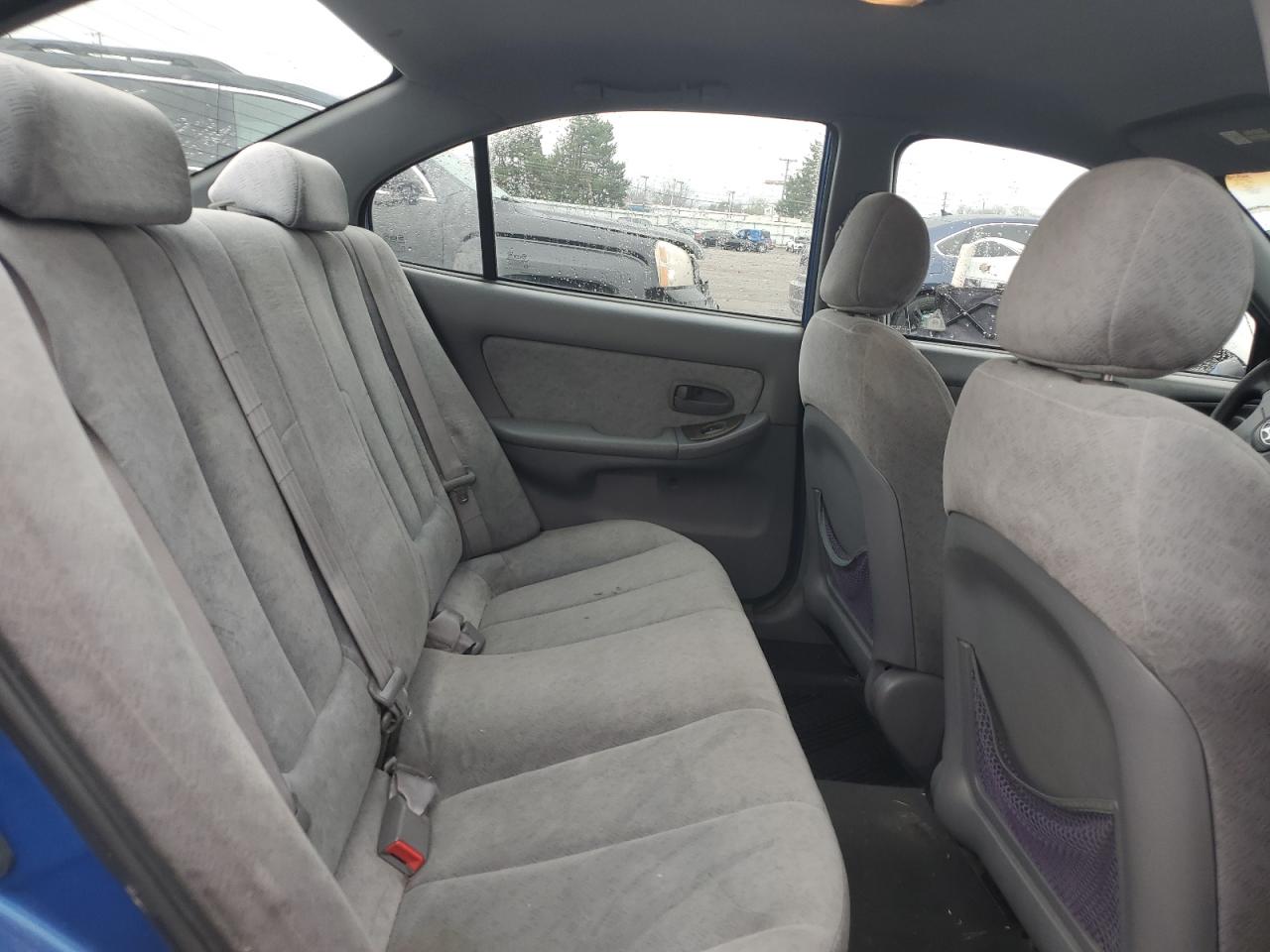 2005 Hyundai Elantra - Image 11