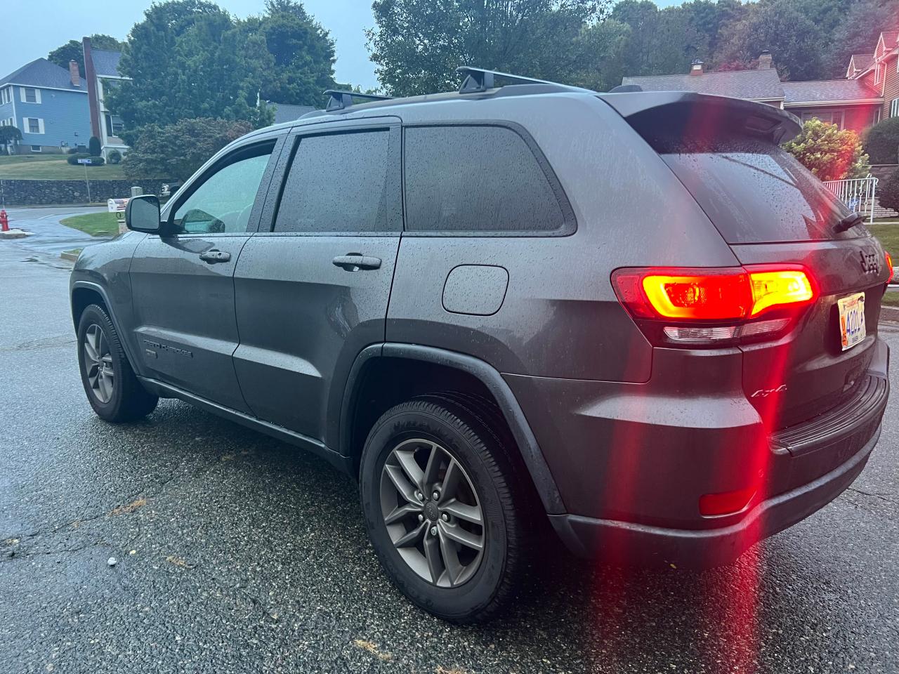 2016 Jeep Grand Cherokee - Image 3