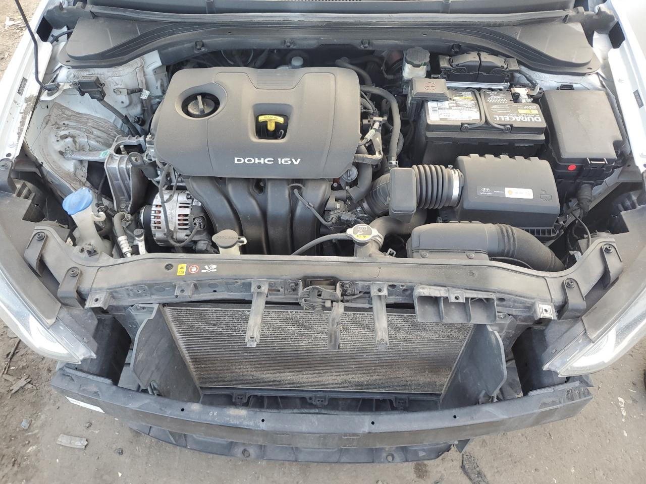 2017 Hyundai Elantra - Image 11