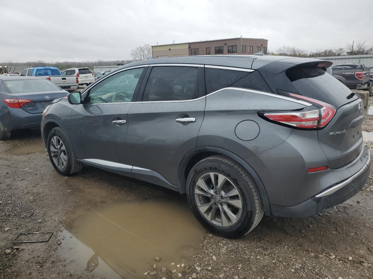 2016 Nissan Murano - Image 2