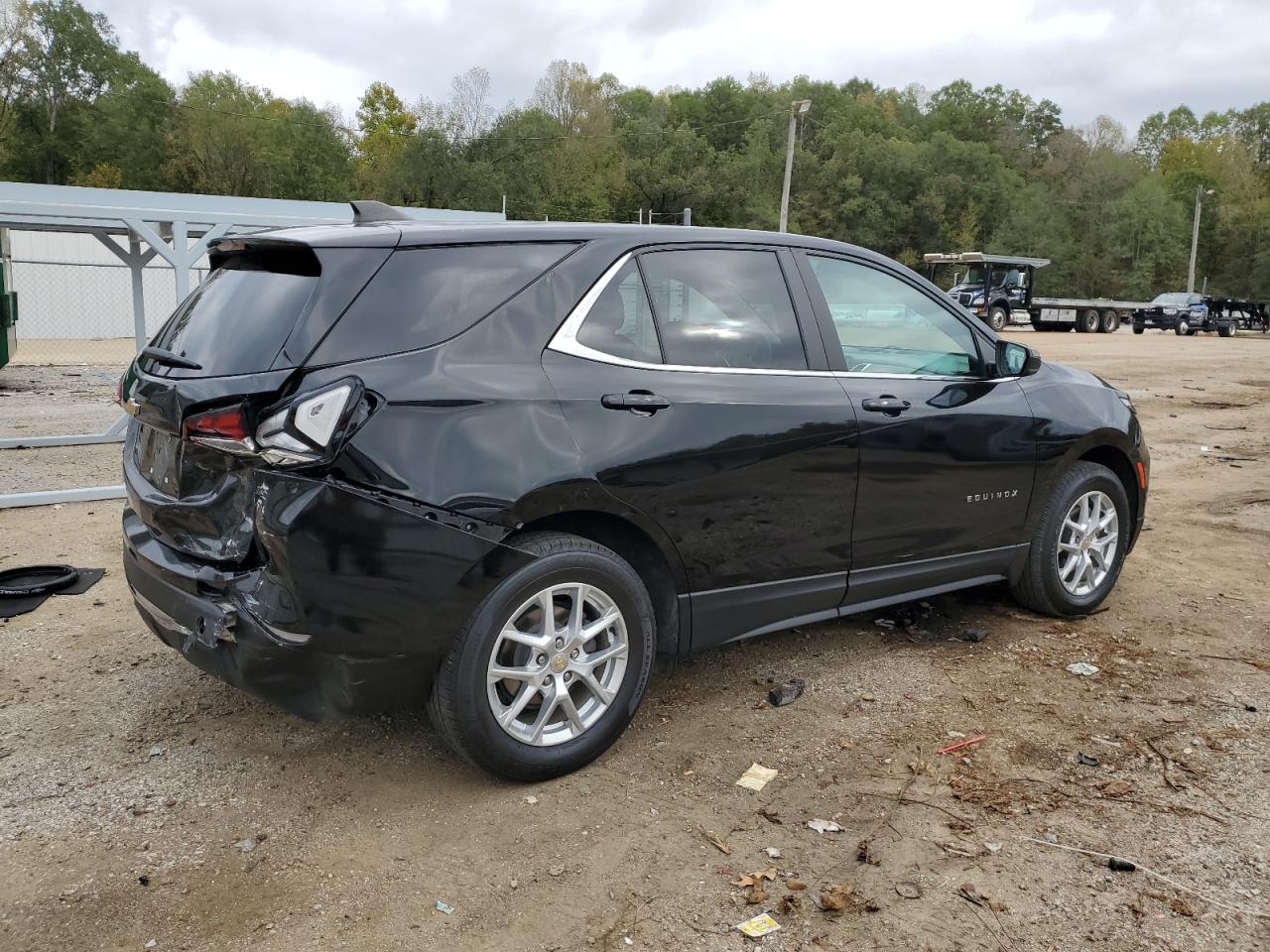 VIN 2GNAXTEV1N6108915 2022 CHEVROLET EQUINOX no.3