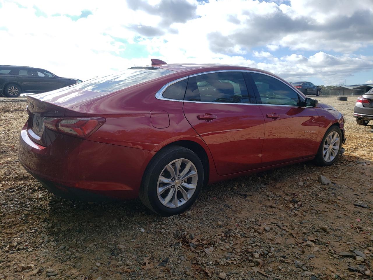 2022 Chevrolet Malibu - Image 3
