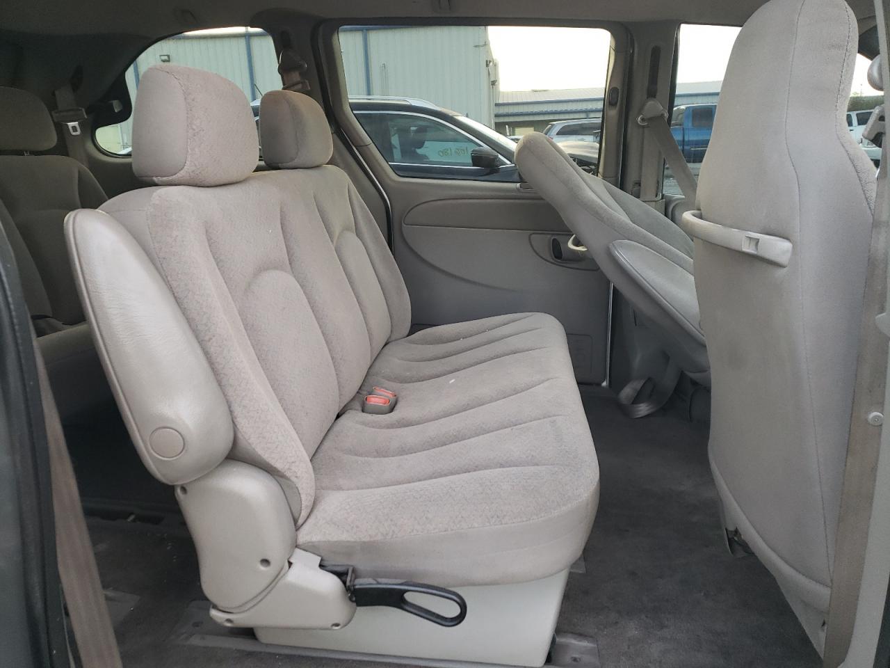 2003 Chrysler Voyager Lx VIN: 1C4GJ45313B175758 Lot: 82148734