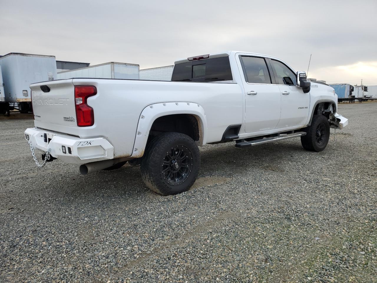 2022 Chevrolet Silverado - Image 3