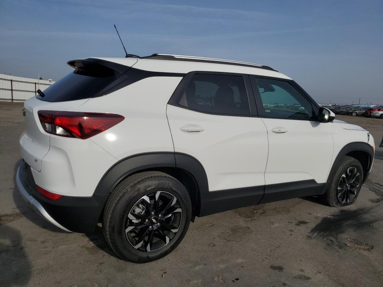 2023 Chevrolet TrailBlazer - Image 3