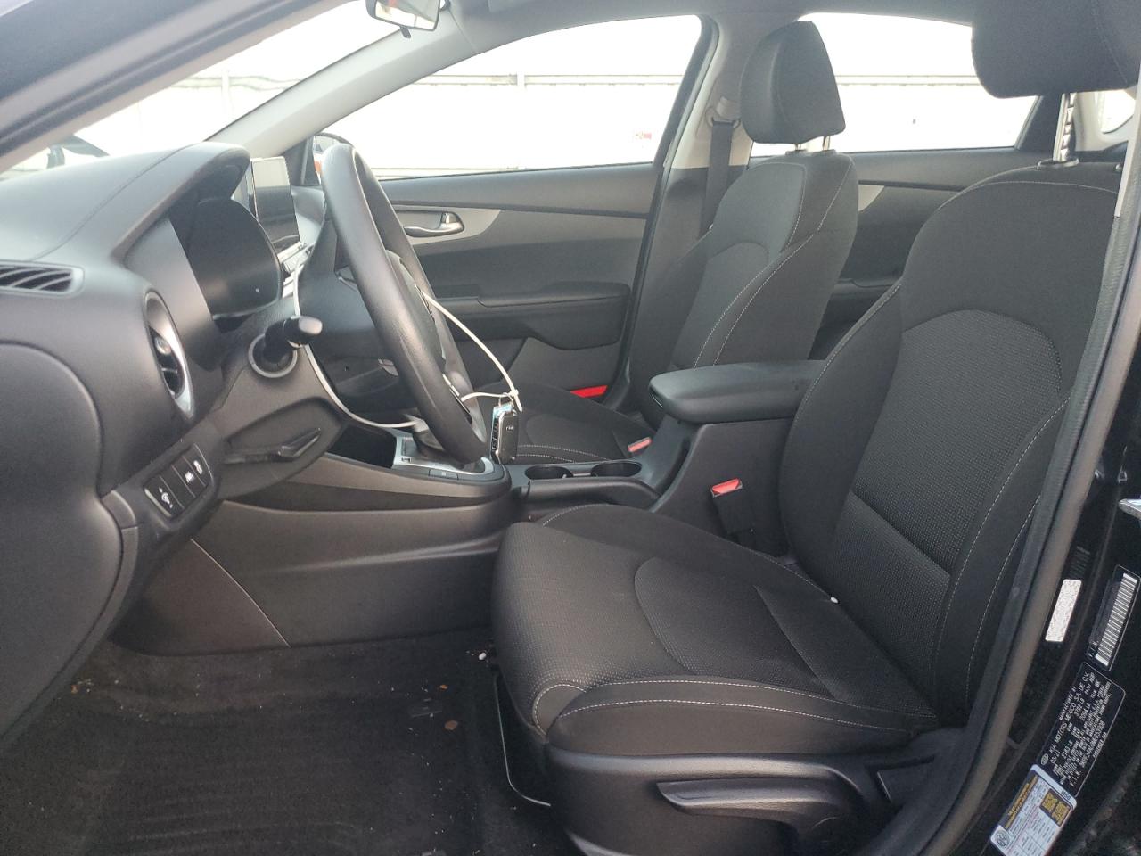 2021 Kia Forte - Image 7
