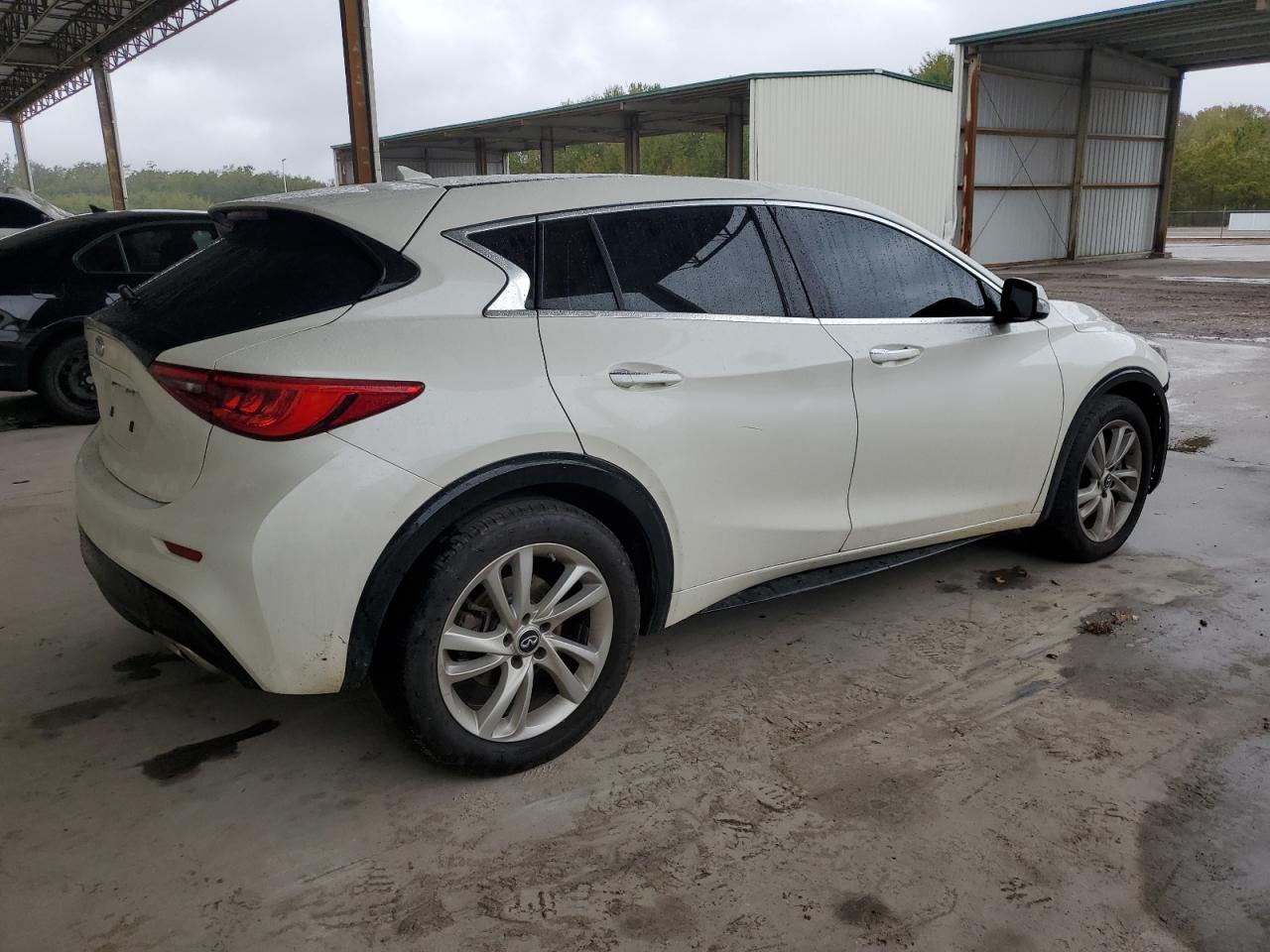 2018 Infiniti QX30 - Image 3