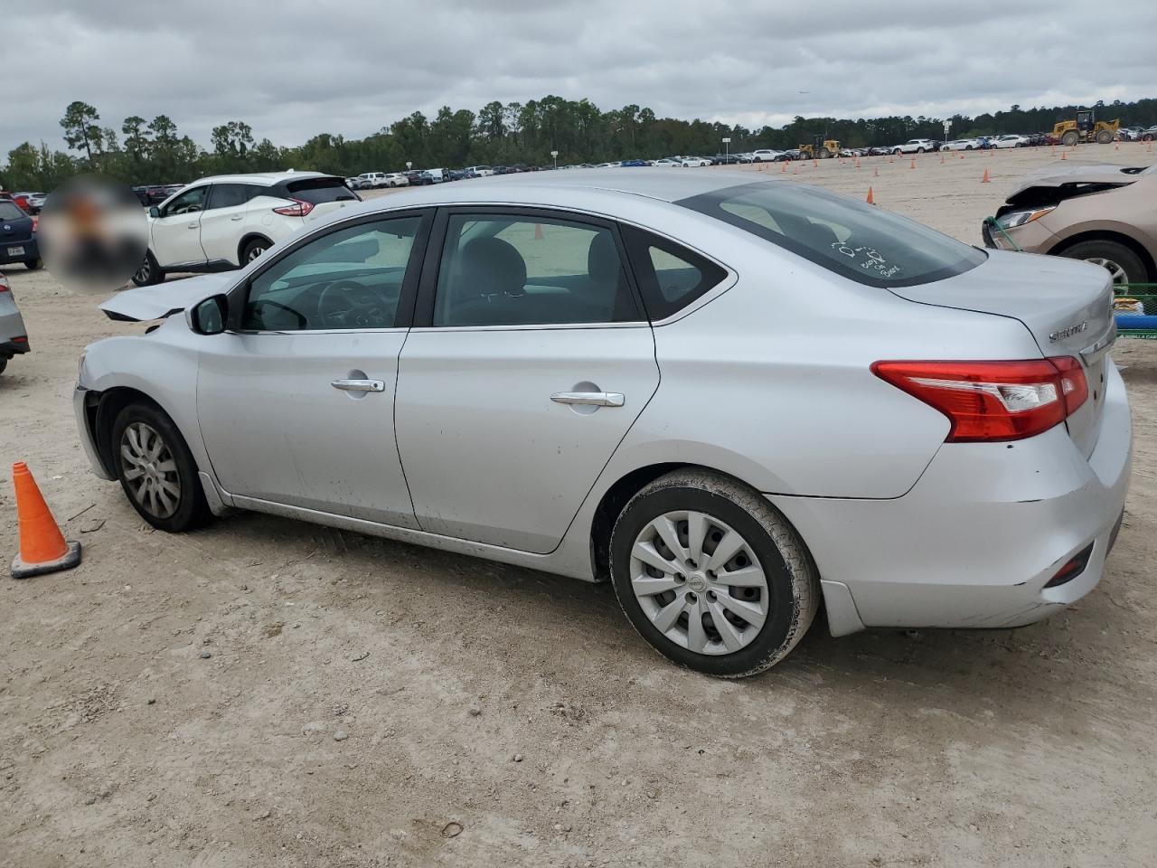 2019 Nissan Sentra - Image 2