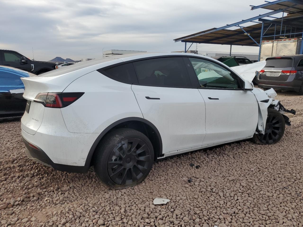 VIN 7SAYGDEE3RA291800 2024 TESLA MODEL Y no.3