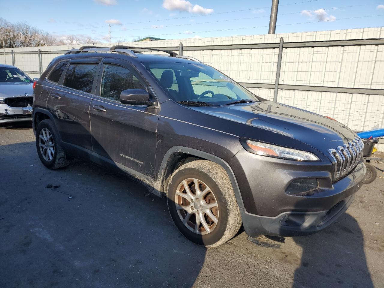 2015 Jeep Cherokee Latitude VIN: 1C4PJMCS9FW753063 Lot: 80020234