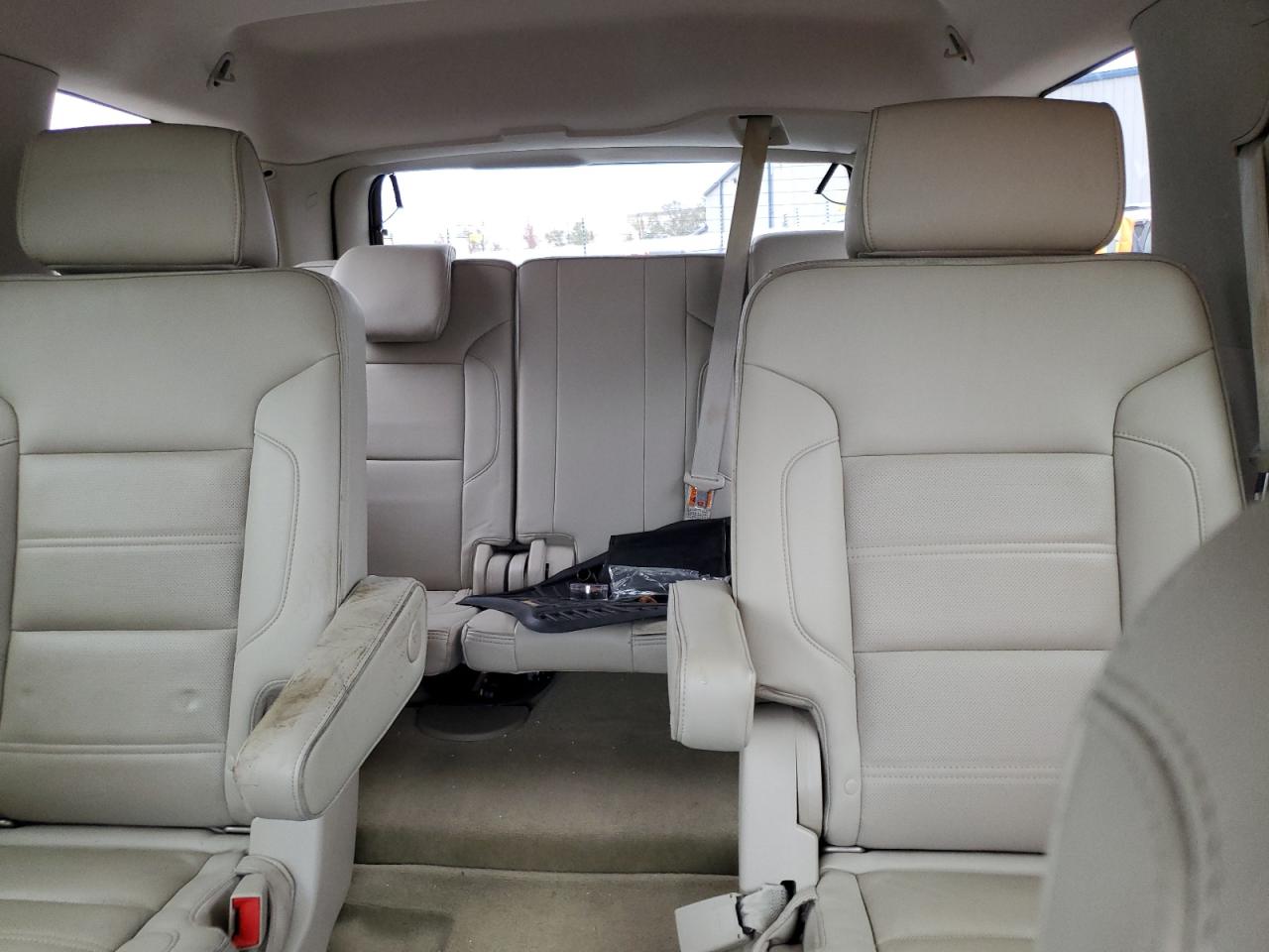 2017 GMC Yukon - Image 10