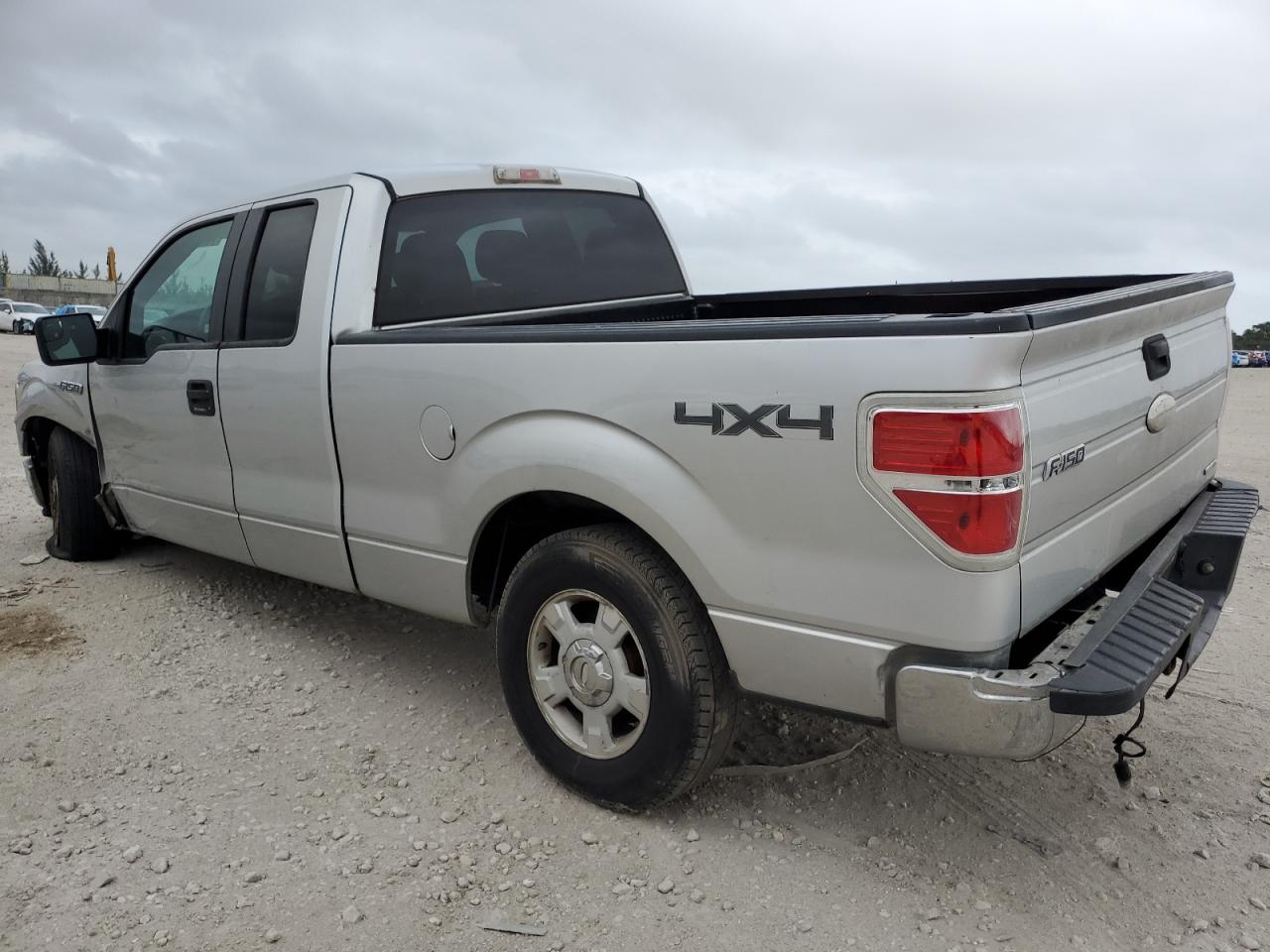 2011 Ford F-150 - Image 2