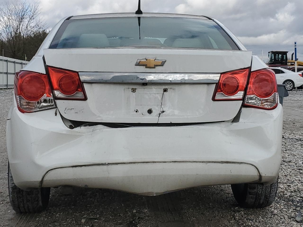 2014 Chevrolet Cruze - Image 6