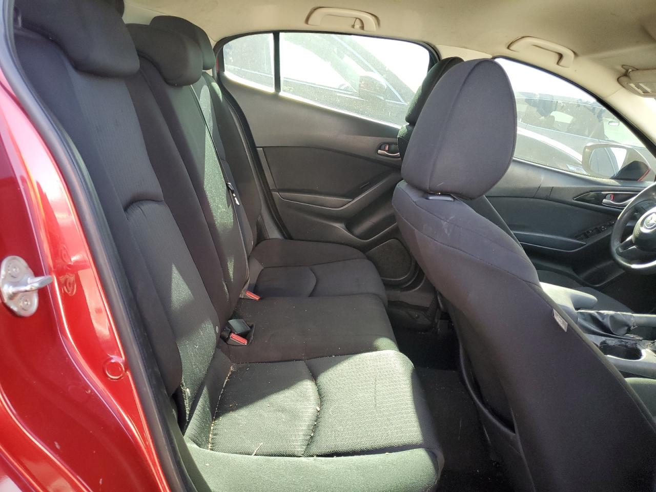 2014 Mazda 3 - Image 10