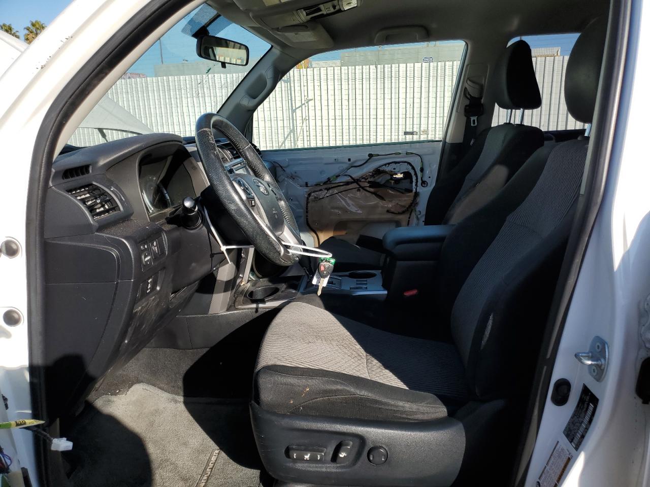 2015 Toyota 4Runner - Image 7
