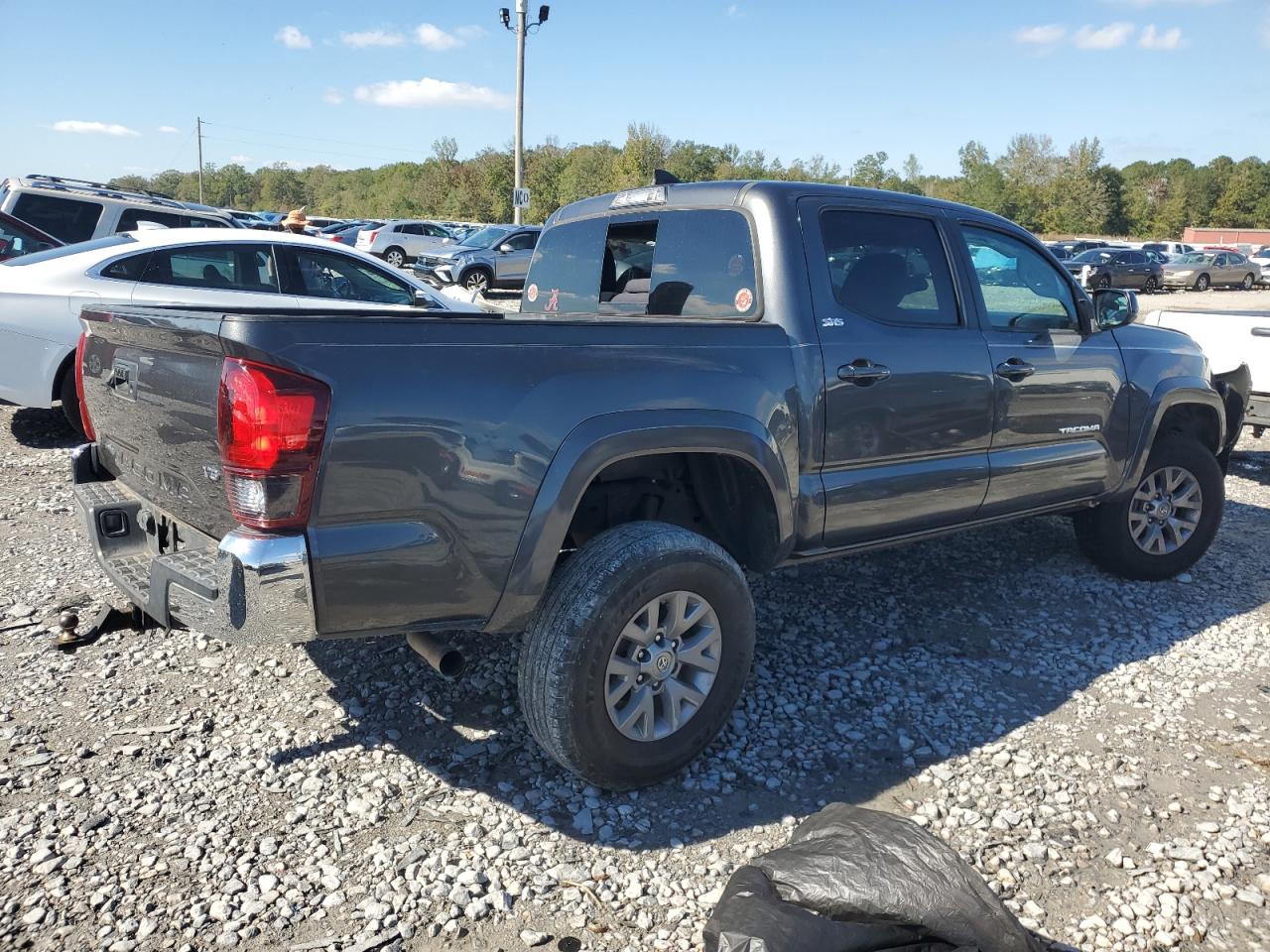 2019 Toyota Tacoma - Image 3