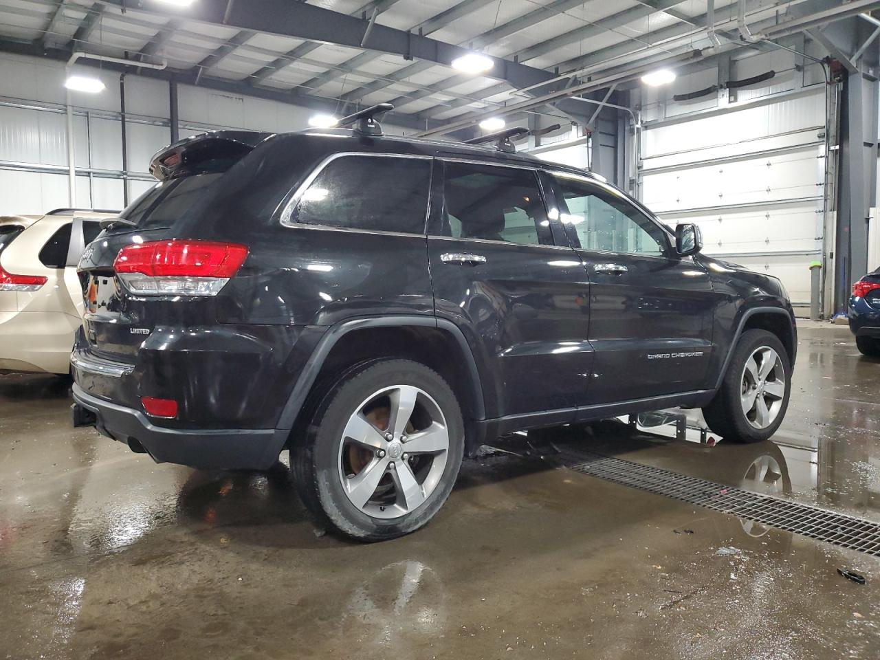 2014 Jeep Grand Cherokee - Image 3