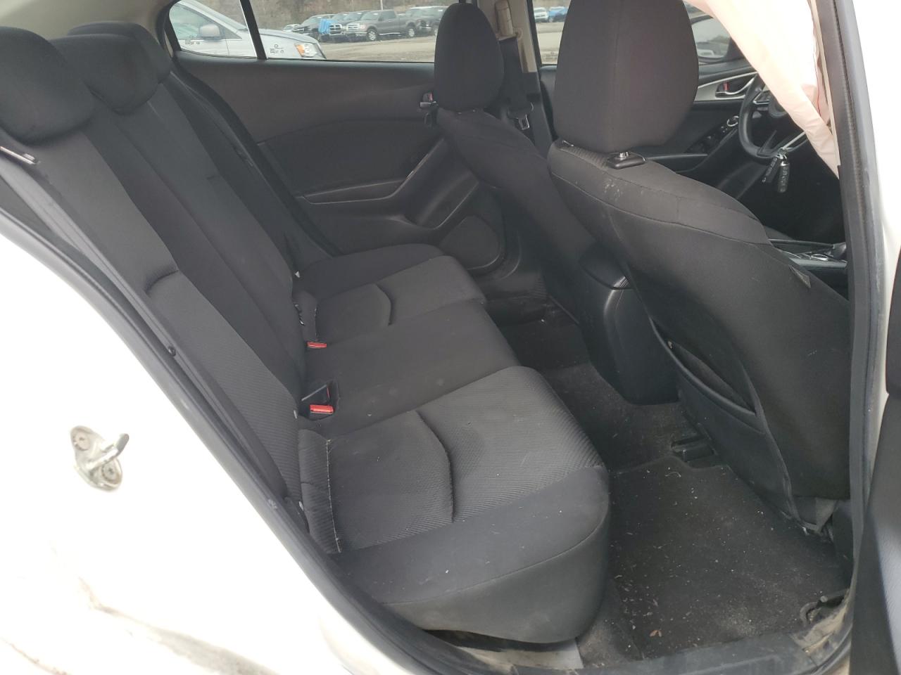 2018 Mazda 3 - Image 10