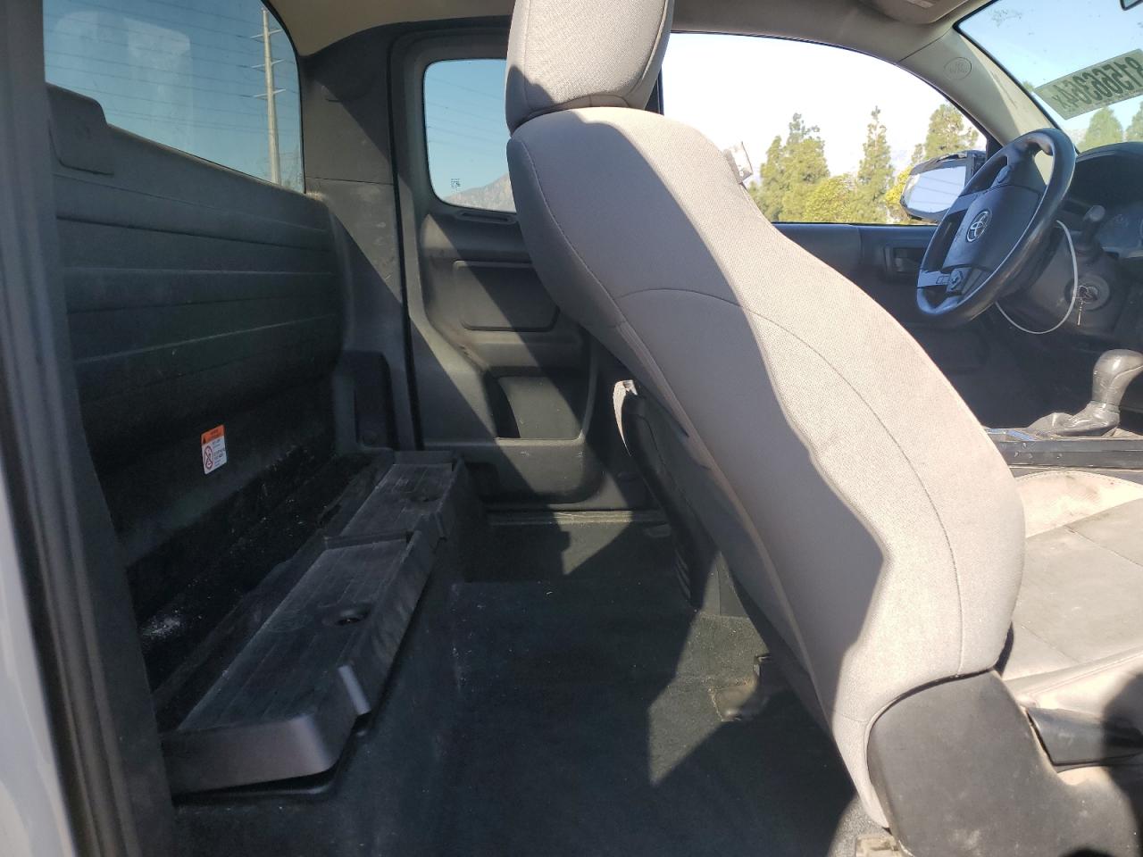 2018 Toyota Tacoma - Image 10