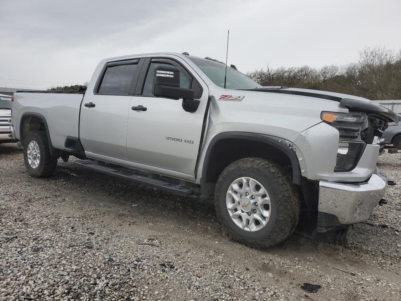 2021 Chevrolet Silverado - Image 4