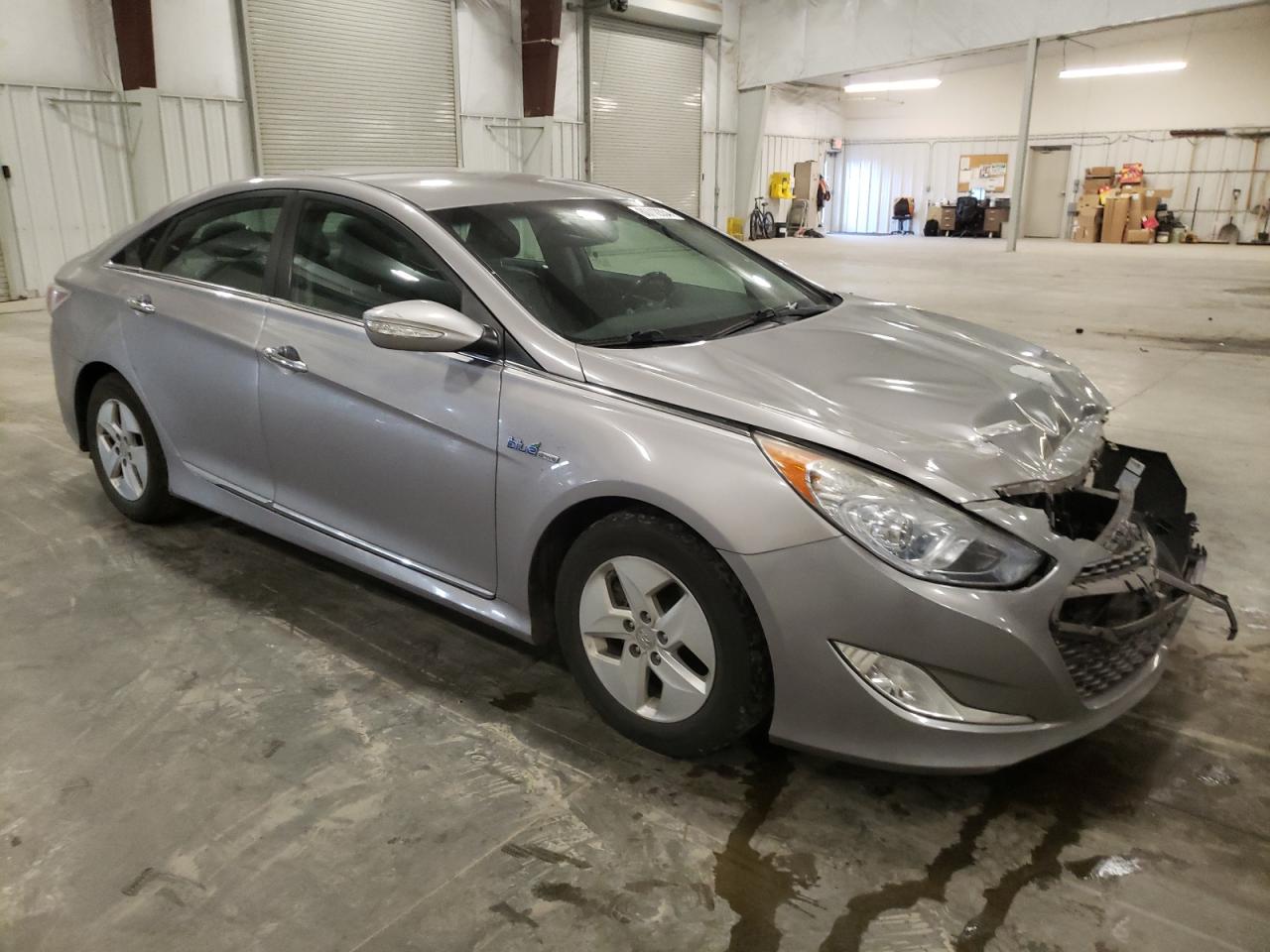 2012 Hyundai Sonata - Image 4