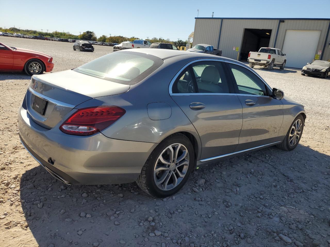 VIN 55SWF4JB9GU105338 2016 MERCEDES-BENZ C-CLASS no.3