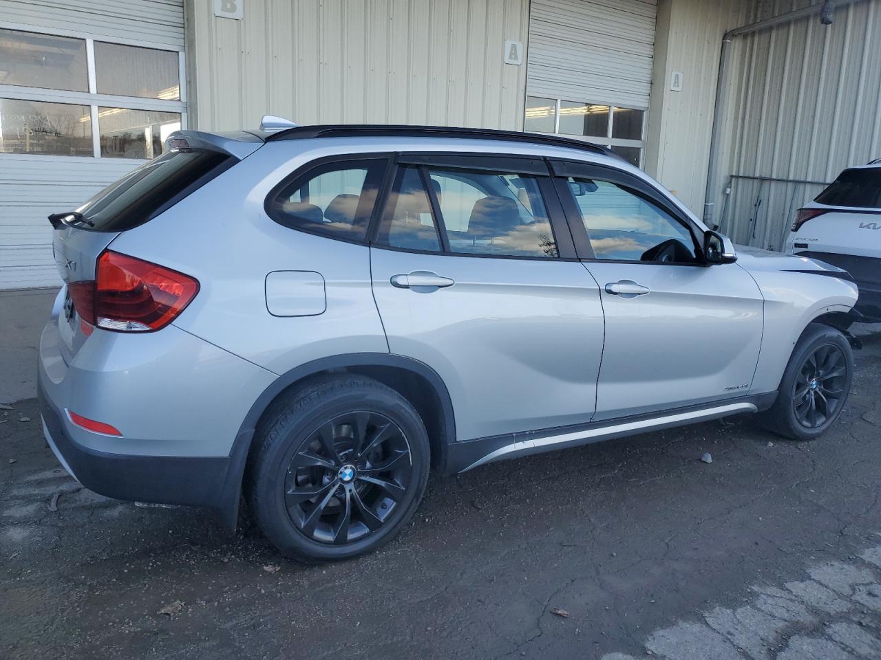 2014 BMW X1 - Image 3