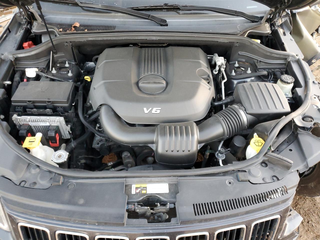 2014 Jeep Grand Cherokee - Image 12