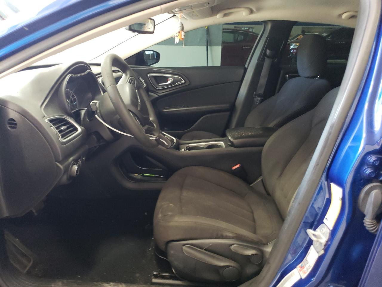 2015 Chrysler 200 - Image 7