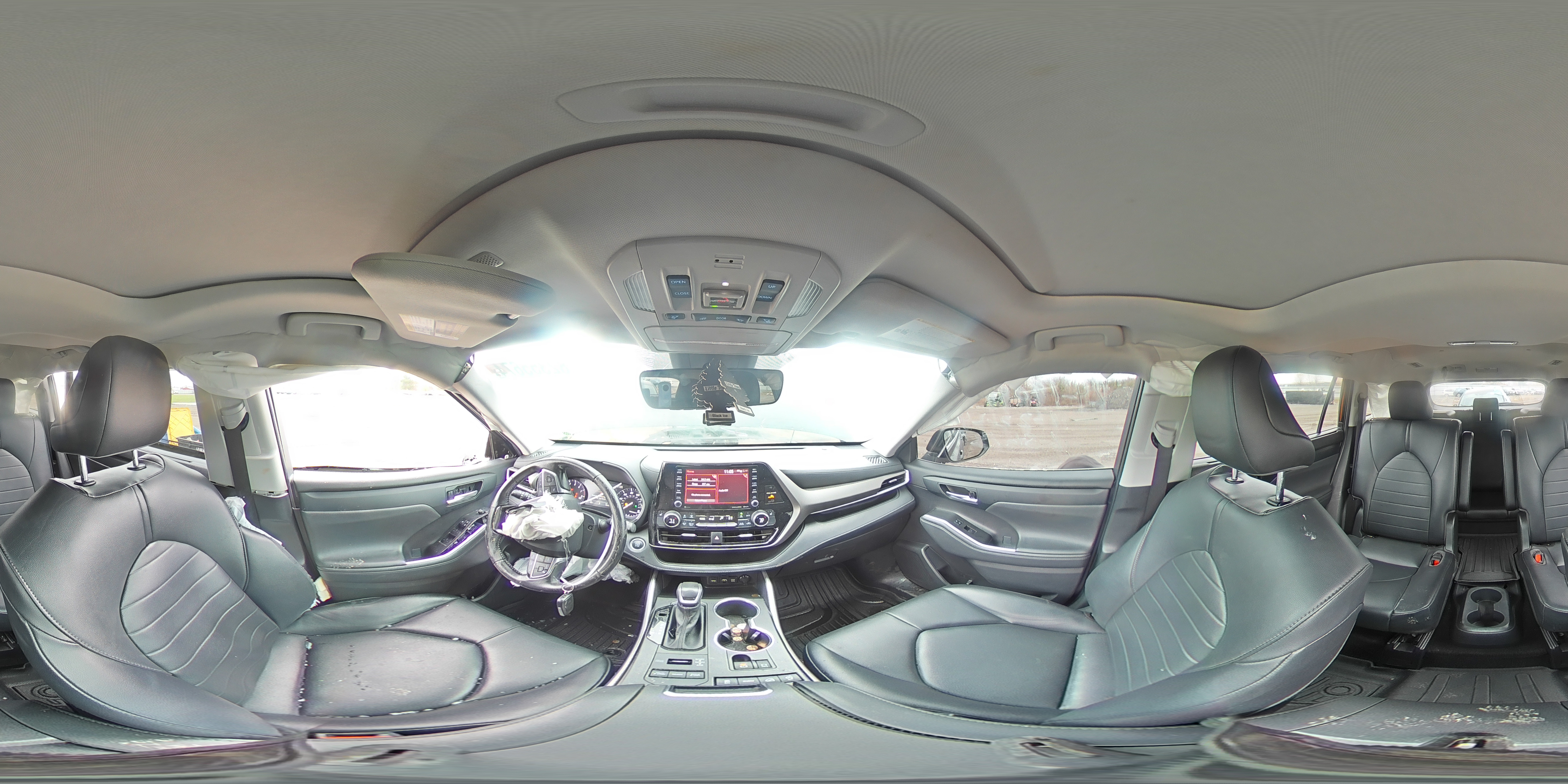 2021 Toyota Highlander - Image 13