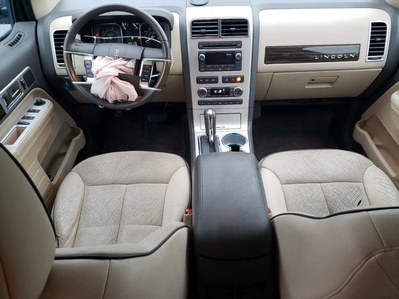 2010 Lincoln MKX - Image 8