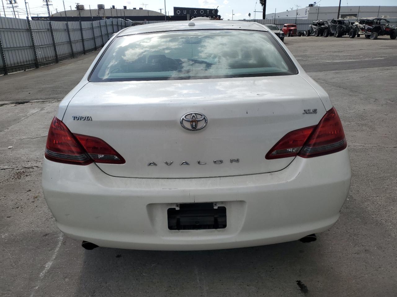 2009 Toyota Avalon - Image 6