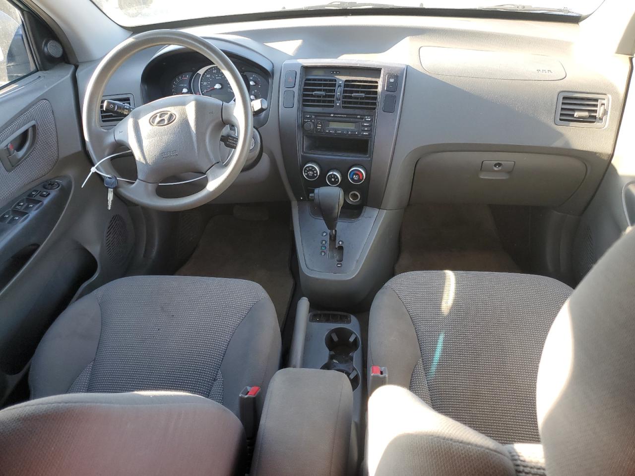 2008 Hyundai Tucson - Image 8