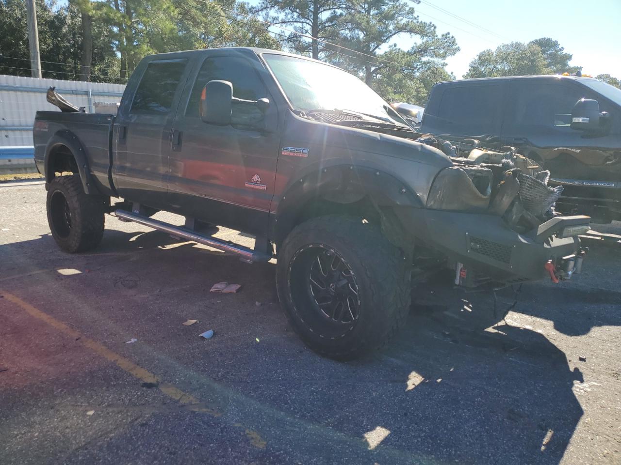 2005 Ford F250 - Image 4