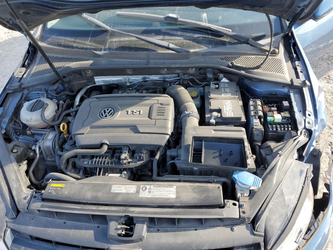 2015 Volkswagen Golf - Image 13
