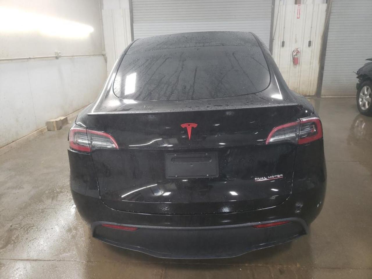 2024 Tesla Model Y VIN: 7SAYGDEF8RA295866 Lot: 78402534