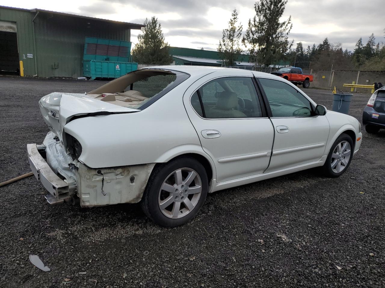 2002 Nissan Maxima - Image 3