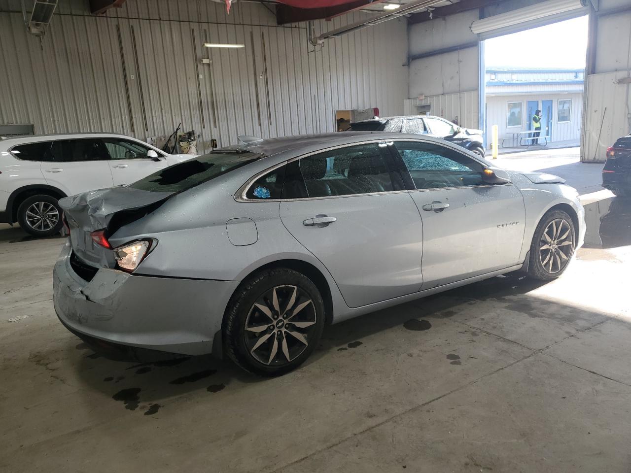 2017 Chevrolet Malibu - Image 3