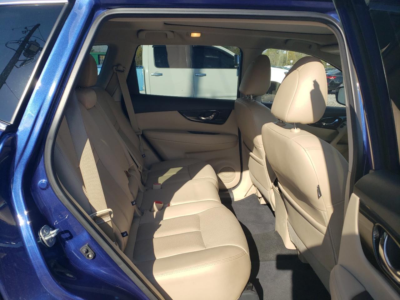 2019 Nissan Rogue - Image 12