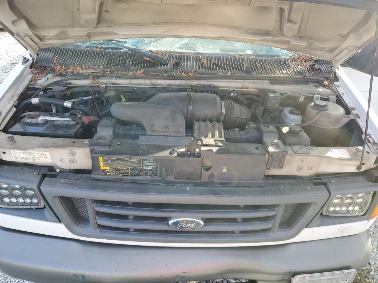 2006 Ford Econoline - Image 12