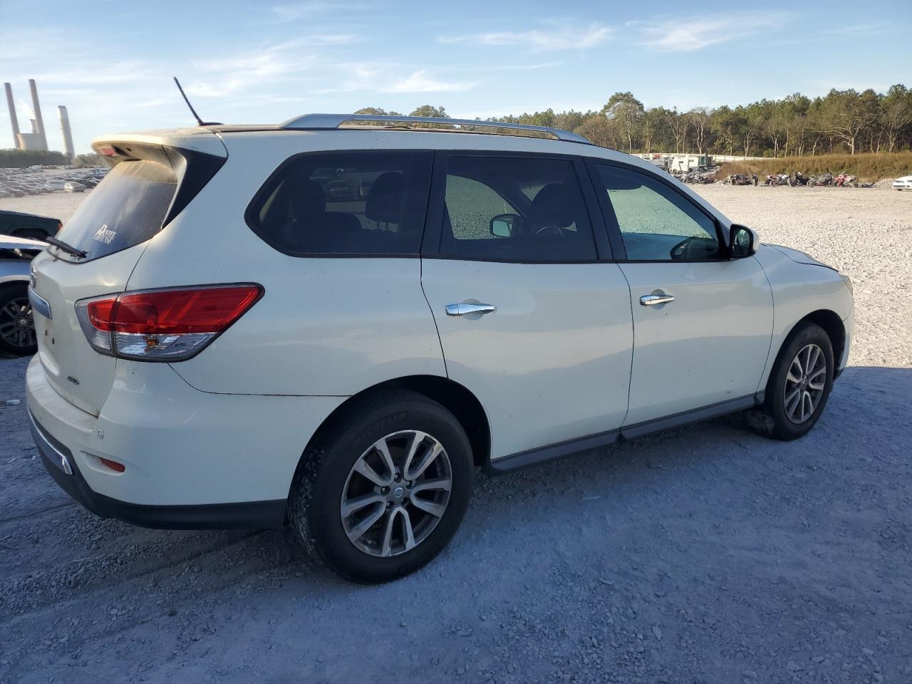 2013 Nissan Pathfinder - Image 3