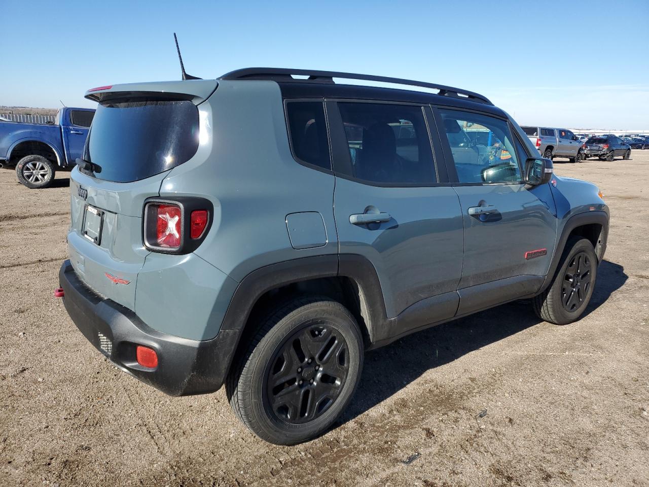 2018 Jeep Renegade - Image 3