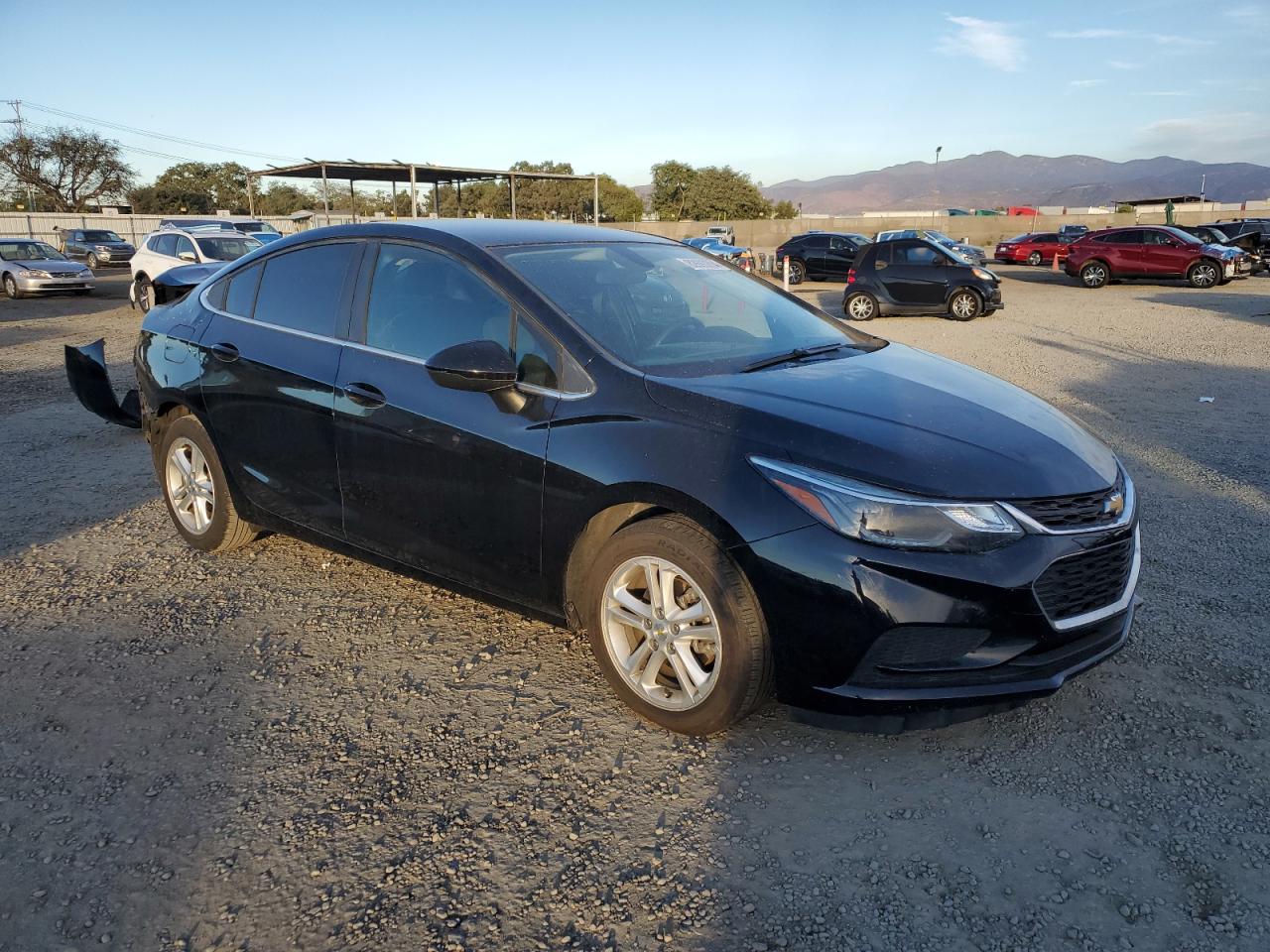 2017 Chevrolet Cruze - Image 4