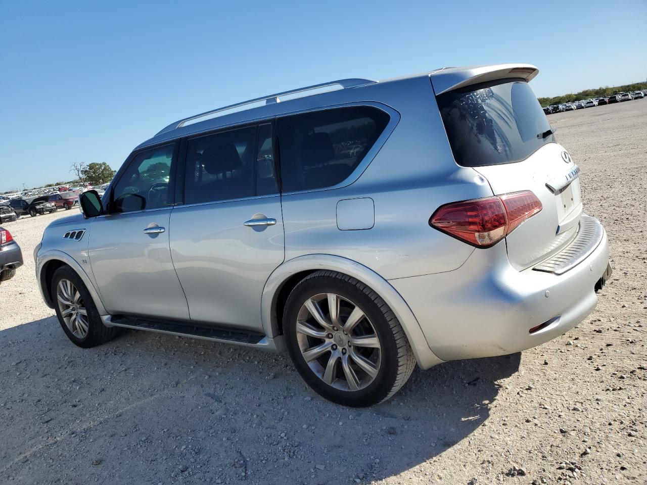 2014 Infiniti QX80 - Image 2