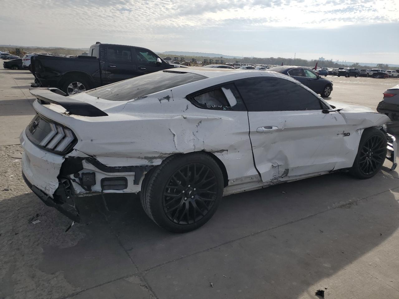 2020 Ford Mustang - Image 3