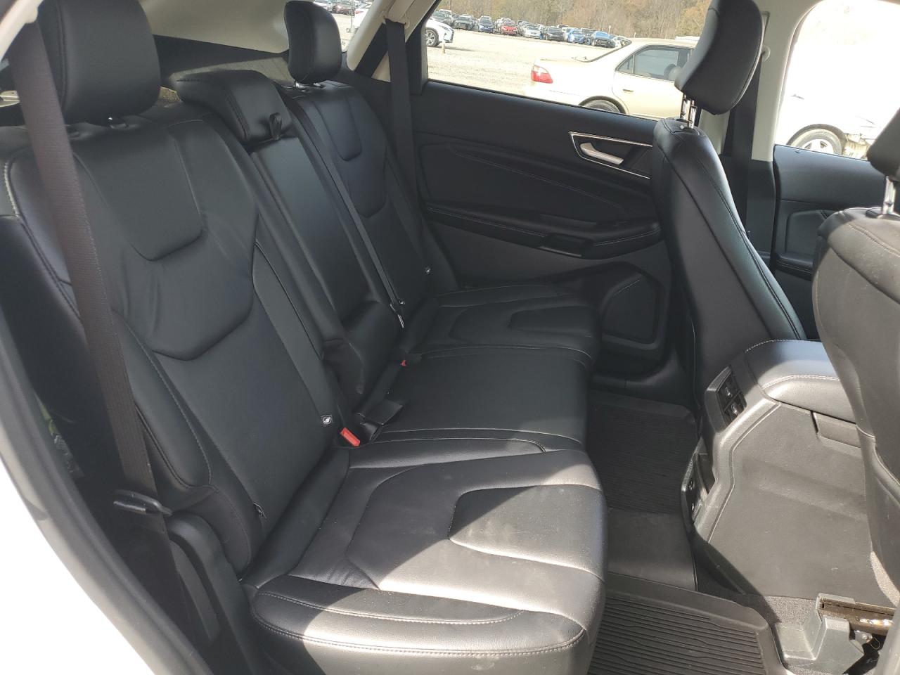 2022 Ford Edge - Image 11