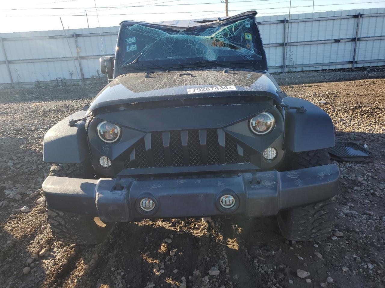 2016 Jeep Wrangler - Image 5