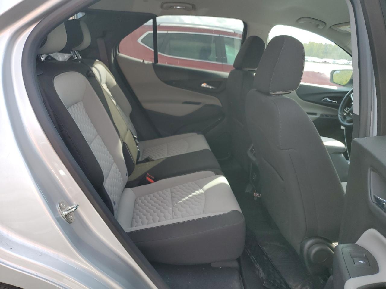 2021 Chevrolet Equinox - Image 11