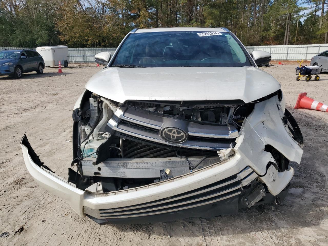 2018 Toyota Highlander - Image 5